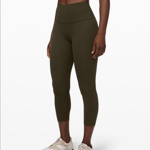 Lululemon Wunder Under Cropped Size 6
